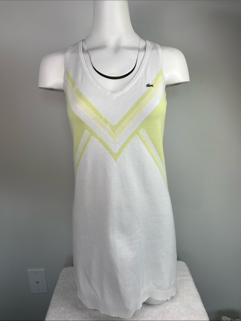 Lacoste Sport V-neck mini